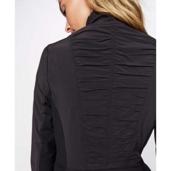 Lululemon Round Trip Jacket Black Size 2 Swift Ultra Light - Picture 3 of 9